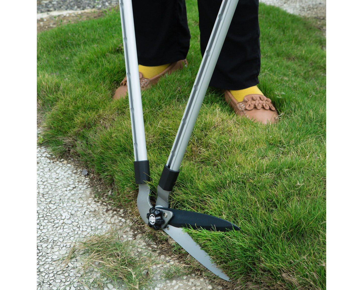 Kimura Pro Heavy Duty Edging Shears - Wavy Japanese SK5 Steel Blades, Lightweight Handles, For Lawn Edges, 630-1030mm